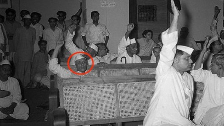 भारत-पाक विभाजन के लिए 10 दिन में राजी हुई थी कॉन्ग्रेस, पंडित नेहरू ने हाथ खड़ा करके दिया समर्थन, तस्वीर वायरल