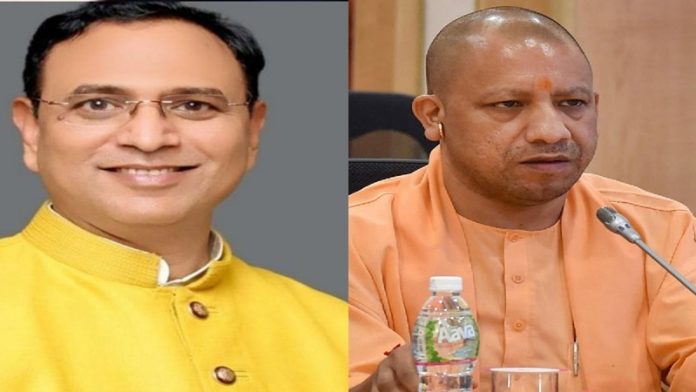देवमणि द्विवेदी सीएम योगी