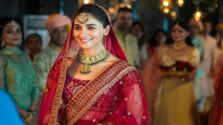 अब ‘कन्यादान’ को बदनाम करने में जुटा बॉलीवुड, आलिया भट्ट के वीडियो पर लोगों ने पूछा – हलाला और तीन तलाक पर चुप्पी क्यों?