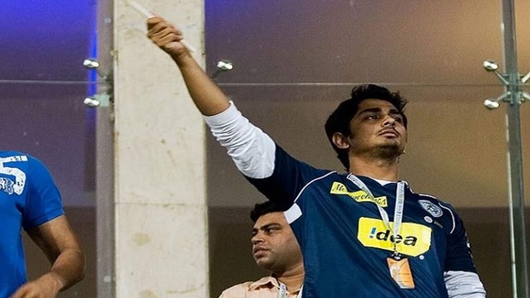 ‘धोनी, कोहली, IPL से पहले वाला क्रिकेट बेहतर’: एक्टर बन रहे थे कॉमेंटेटर, अब पब्लिक लगा रही क्लास
