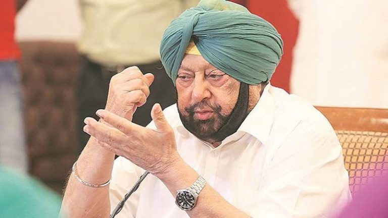 दिल्ली-हरियाणा में प्रदर्शन करें किसान: कॉन्ग्रेसी ‘नैतिकता’ का ही दर्शन अमरिंदर सिंह का बयान, पर क्या इससे बुझेगी पंजाब की घरेलू आग
