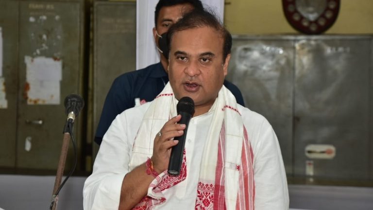 असम पुलिस पर हमले के पीछे PFI? CM हिमंता बिस्वा सरमा ने जताया संदेह, CAA विरोधी आंदोलन व दिल्ली दंगों में भी था हाथ
