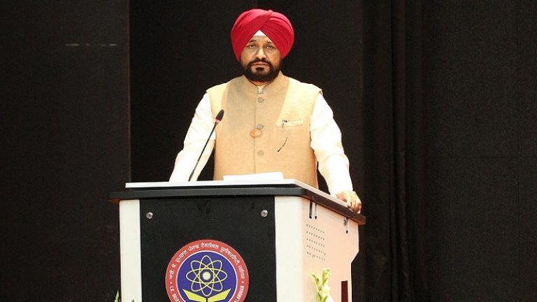 चरणजीत सिंह चन्नी होंगे पंजाब के अगले मुख्यमंत्री, कॉन्ग्रेस ने की घोषणा: ‘रामदासिया सिख’ समुदाय से रखते हैं ताल्लुक