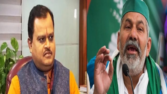 सुरेश चव्हाणके और राकेश टिकैत