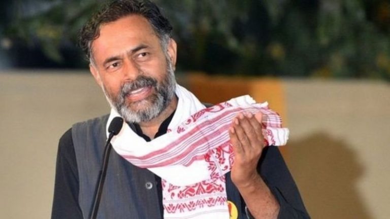 संयुक्त किसान मोर्चा से योगेंद्र यादव सस्‍पेंड, लखीमपुर खीरी में मार डाले गए BJP कार्यकर्ता शुभम मिश्रा के घर जाने को लेकर कार्रवाई