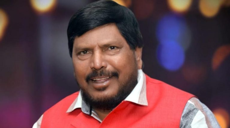 आर्यन खान को नशामुक्ति केंद्र भेजो, पिछड़ा वर्ग से होने के कारण समीर वानखेड़े को बार-बार निशाना बनाया जा रहा: केंद्रीय मंत्री रामदास अठावले