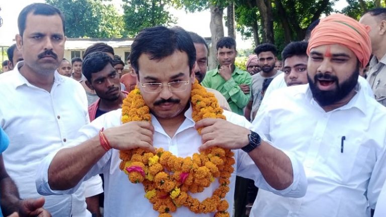 ‘नेपाल भाग गए हैं मंत्री के बेटे आशीष मिश्रा’: मीडिया गिरोह के झूठ का पर्दाफाश, अजीत अंजुम और राना अयूब ने भी किया था दावा