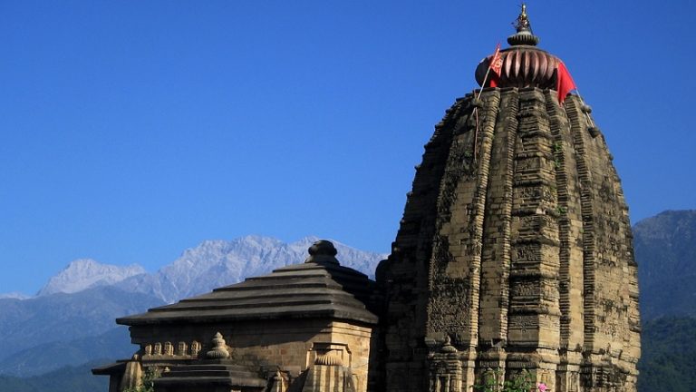 मंदिरों में केवल हिन्दू कर्मचारी, गैर-हिन्दुओं पर खर्च नहीं होगा चढ़ावे का पैसा व सोना-चाँदी: हिमाचल सरकार का बड़ा फैसला