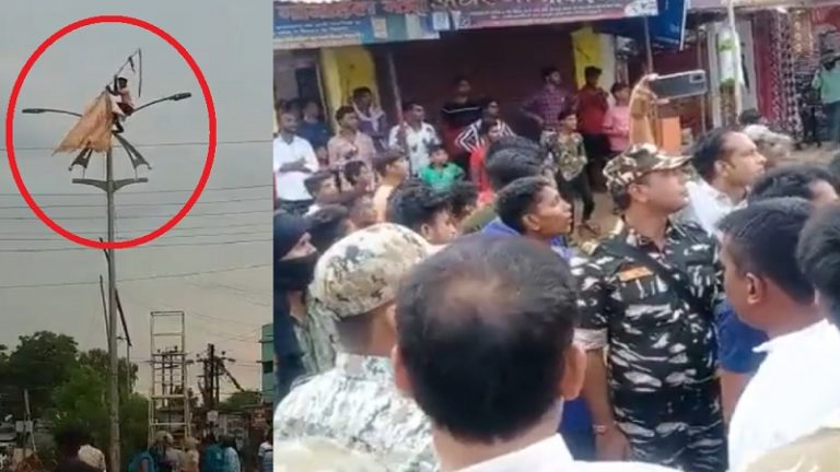 मुस्लिम भीड़ ने ‘हिन्दू ध्वज’ उखाड़ कर फेंका, चले लाठी-डंडे, हुई पत्थरबाजी: देखती रही छत्तीसगढ़ पुलिस, माँ कर्मा चौक को लेकर बवाल