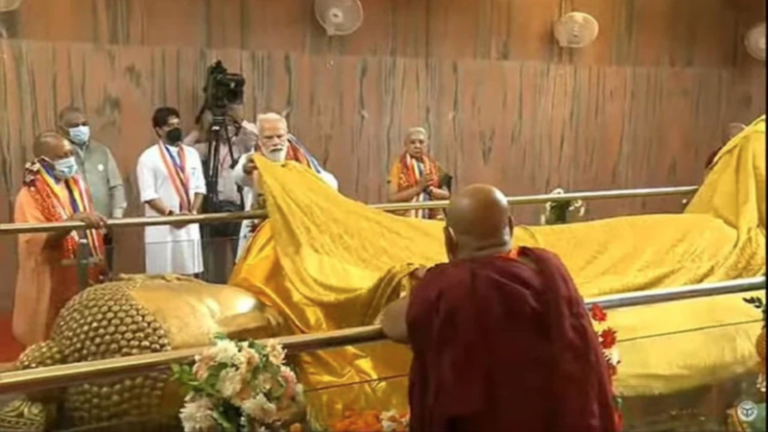 PM ने कुशीनगर इंटरनेशनल एयरपोर्ट का किया उद्घाटन, कहा- भगवान बुद्ध के ज्ञान से लेकर महापरिनिर्वाण तक की यात्रा से दुनिया जुड़ गई