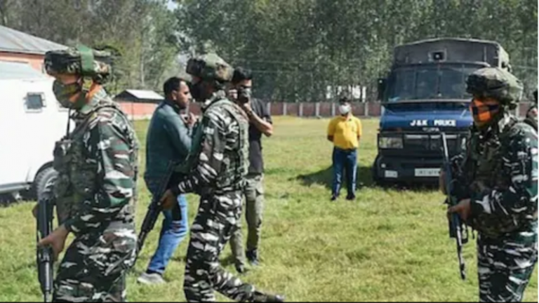 J&K में लश्कर-टीआरएफ के 900 से अधिक समर्थक गिरफ्तार, गैर-मुस्लिमों की टारगेट किलिंग के बाद सुरक्षाबलों ने की बड़ी कार्रवाई