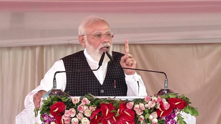 ‘जाके पाँव न फटी बिवाई, वो क्या जाने पीर पराई’: UP को 9 मेडिकल कॉलेज दे बोले PM मोदी- CM योगी ने गरीबों का दर्द समझा