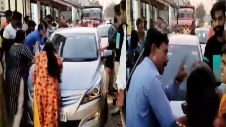 बाजार में माशूका के साथ घूम रहा था पिता, बेटियों ने प्रेमिका को सरेआम पीटा: बोलीं- इसकी वजह से हुई माँ की जिंदगी खराब, देखें वीडियो