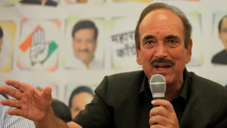 जम्मू-कश्मीर में शक्ति-प्रदर्शन पर गुलाम नबी आजाद को कॉन्ग्रेस ने अनुशासन समिति से हटाया, समर्थक 20 नेता छोड़ चुके हैं पार्टी