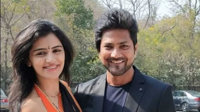 अनिकेत विश्वासराव-स्नेहा चव्हाण