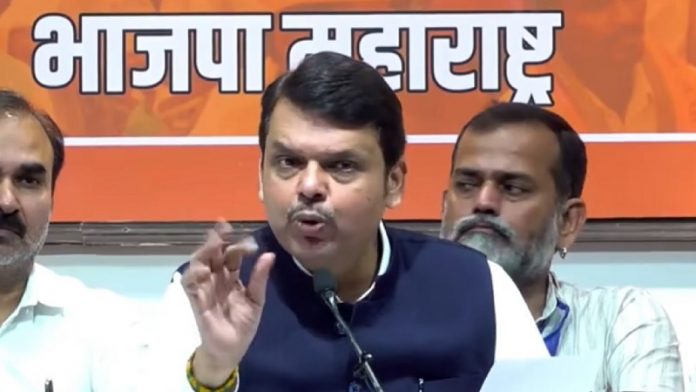 देवेंद्र फडणवीस, नवाब मलिक