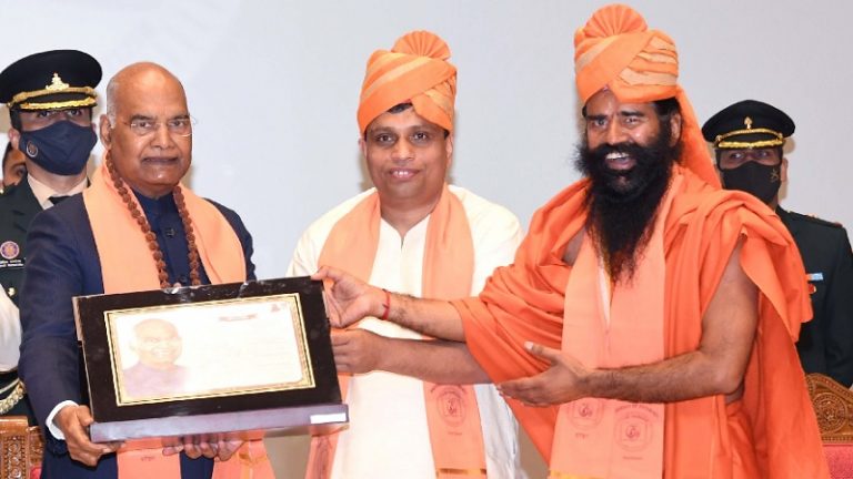 ‘स्वामी रामदेव ने अनगिनत लोगों का कल्याण किया, भारतीयता का विकास कर रहा पतंजलि’: हरिद्वार में बोले राष्ट्रपति रामनाथ कोविंद