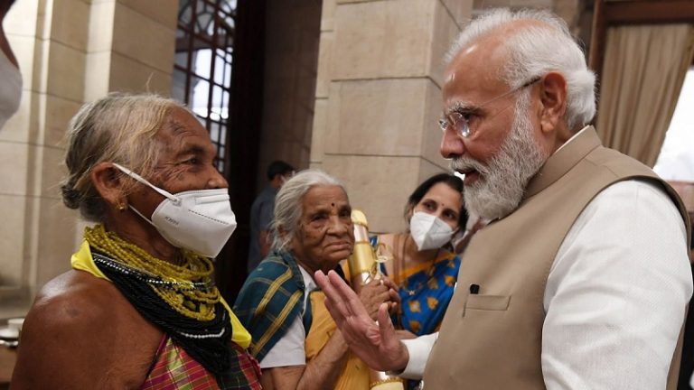 लाखों पेड़ लगाने वाली तुलसी गौड़ा से लेकर वैदिक मंत्रों के साथ पेड़ लगाने वाले कल्याण रावत तक: आम लोगों के लिए अब दूर नहीं राष्ट्रपति भवन