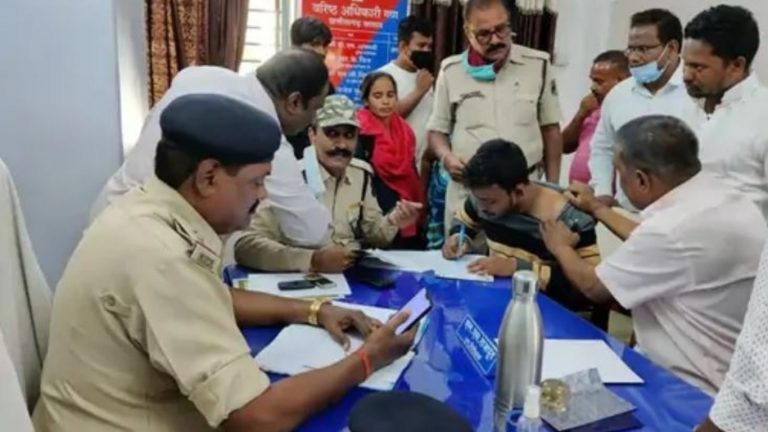 छत्तीसगढ़ में प्रार्थना सभा के नाम पर धर्मान्तरण का मामला: ईसाई समुदाय का धर्म जागरण मंच ने किया विरोध, घंटों हंगामा