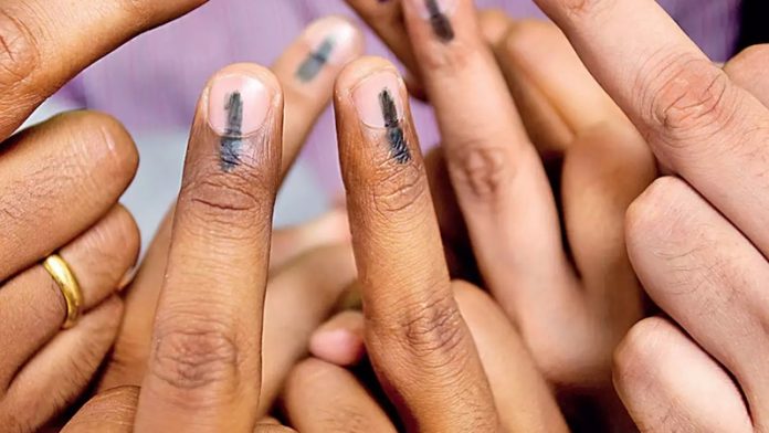 लोकसभा में चुनाव कानून विधेयक पास