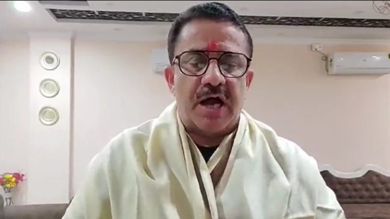 ‘बाबर, औरंगजेब दफन हो गए..’: ओवैसी पर जितेंद्र त्यागी (वसीम रिजवी) का पलटवार, कहा- धमकी देकर तुम हिंदुस्तान में रह पाओगे