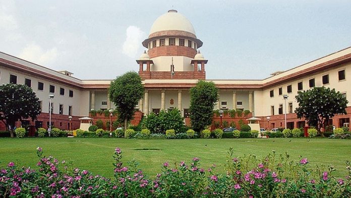 ओबीसी को 27 फीसदी आरक्षण देने के महाराष्ट्र सरकार के फैसले पर रोक