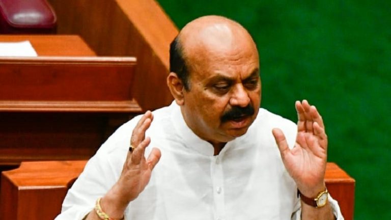 आरक्षण का लाभ नहीं ले पाएँगे धर्मांतरण करने वाले, कर्नाटक एंटी-कन्वर्जन बिल पर बोले CM बोम्मई – धर्म-परिवर्तन के आगे न झुकें दलित