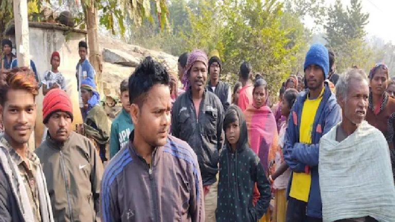 गौपालक परिवार पर गोमांस खाने का दबाव, सामाजिक बहिष्कार: गुमला में ईसाई मिशनरियों का आतंक, 30 आदिवासी परिवारों ने किया धर्मांतरण