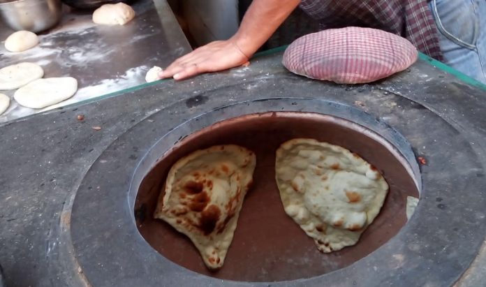 रोटी थूक मेरठ