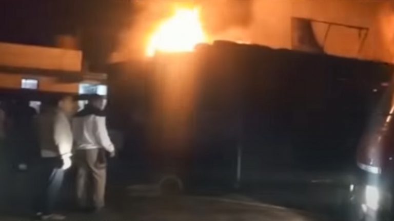 कई घरों और दुकानों पर हमला, गाड़ियों को किया आग के हवाले: पैगम्बर मुहम्मद पर पोस्ट वायरल होने के बाद महाराष्ट्र में हिंसा