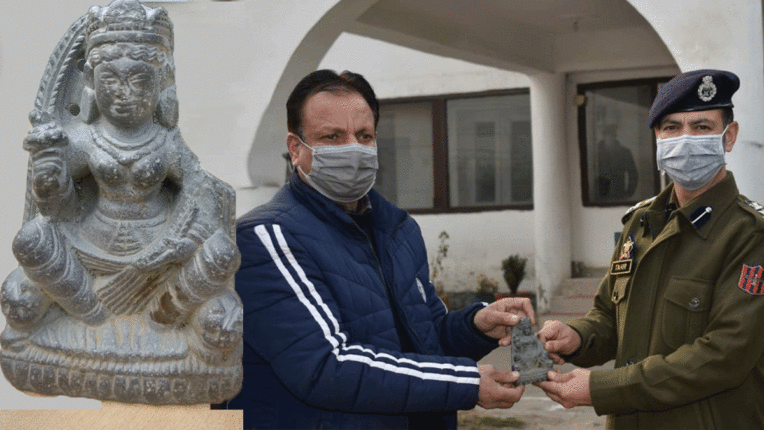 झेलम से रेत निकाल रहे थे मजदूर, सिंहासन पर विराजमान-हाथ में कमल लिए देवी दुर्गा की 1300 साल पुरानी मूर्ति मिली