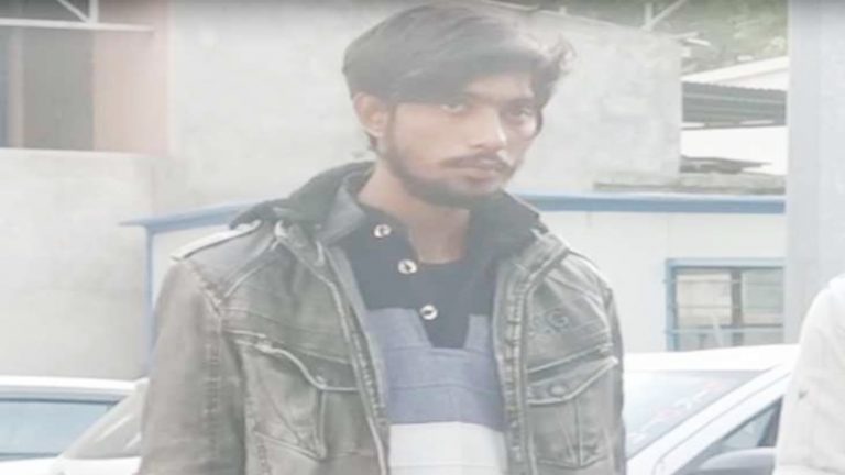 18 साल की लड़की से रियाज ने किया बलात्कार, इस्लामी धर्मांतरण भी: न्यूड तस्वीरों के सहारे कर रहा था ब्लैकमेल, इंस्टा से दोस्ती