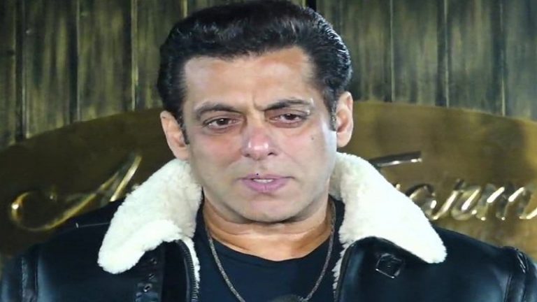 सलमान खान ने बताया- 3 बार सांप ने डसा, शूटिंग के दौरान सिंगर के मुँह पर सांप काटने का भी Video वायरल