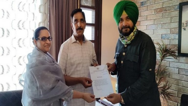 ‘अल्लाह की कसम…घर में घुसकर मारूँगा’: सिद्धू के सलाहकार मोहम्मद मुस्तफा के खिलाफ FIR, पूर्व IPS ने हिन्दुओं को दी थी धमकी