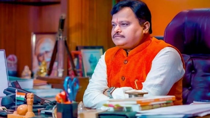 हेट स्पीच के मामले में मुश्किल में सुरेश चव्हाणके
