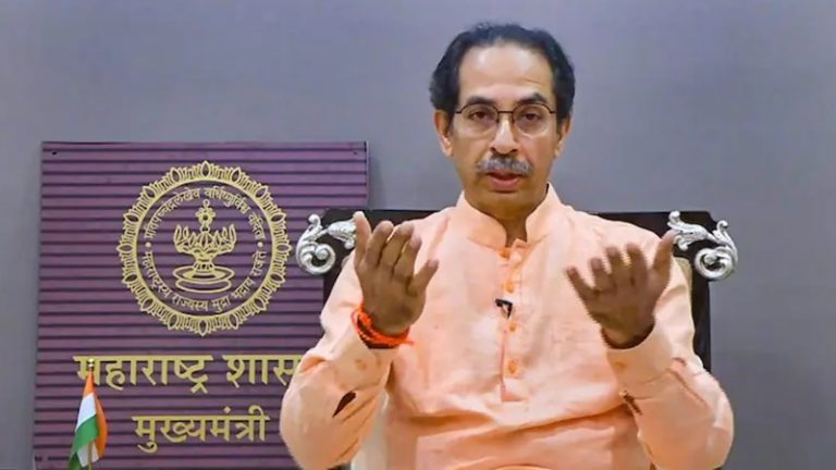 ओमिक्रोन को लेकर PM मोदी की मीटिंग से गायब उद्धव ठाकरे, लेकिन महामारी से निपटने के नाम पर केंद्र से माँगों की है लंबी लिस्ट