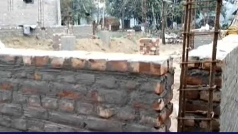 गरीब से अचानक करोड़पति बन गया लतीफ और उसका बेटा उबेदुल: खरीदे 7 बाइक, ट्रैक्टर, कई बीघा जमीन: SDM ने दिए जाँच के आदेश