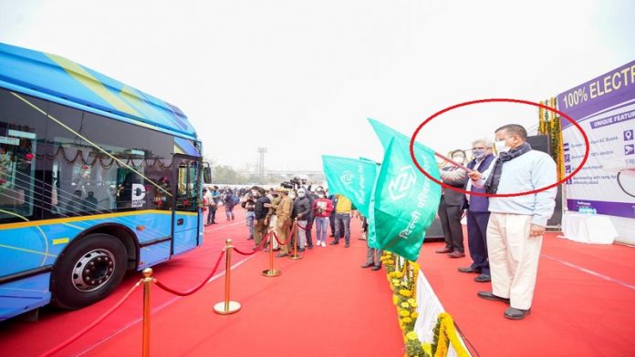 दिल्ली इलेक्ट्रिक बस, अरविंद केजरीवाल