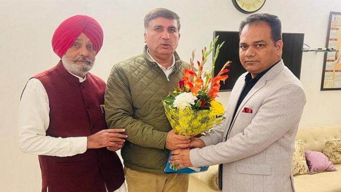कॉन्ग्रेस नेता दलजीत राजू