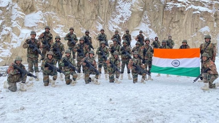 गलवान घाटी में शान से लहरा रहा तिरंगा, भारतीय सैनिकों की तस्वीरें भी आईं: चीन के प्रोपेगंडा की पोल खुली, राहुल गाँधी की भी फजीहत