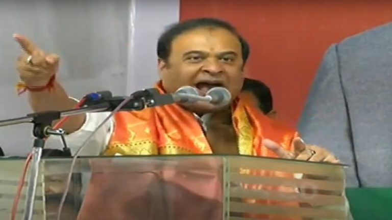 ‘बाबर की तरह ओवैसी का भी नाम और निशान मिट जाएगा’: तेलंगाना में CM सरमा की ललकार – नए भारत में ओवैसी-औरंगजेब की जगह नहीं