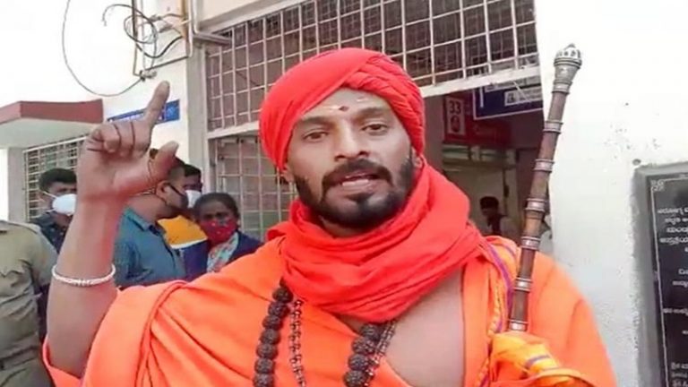 ‘बाबरी की तरह जामिया मस्जिद को ध्वस्त कर देना चाहिए, यहाँ पहले हनुमान मंदिर था’: कर्नाटक में संत गिरफ्तार