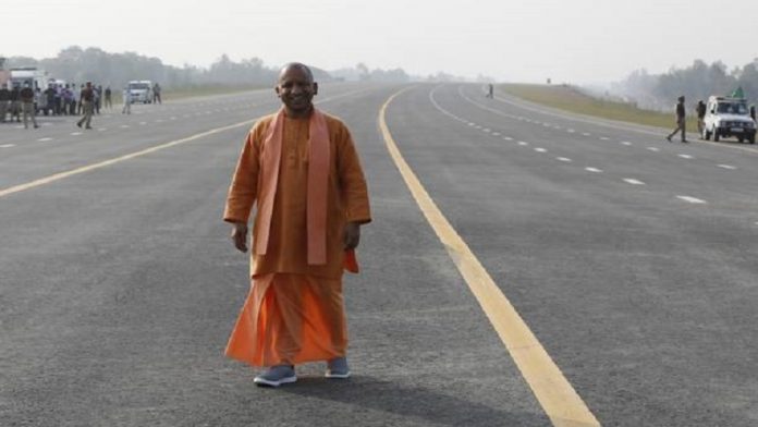 योगी आदित्यनाथ, एक्सप्रेसवे, उत्तर प्रदेश, सड़कें