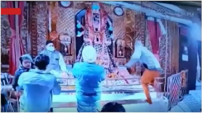 पंजाब काली माता मंदिर, बेअदबी