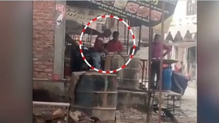 अब लखनऊ के इमाम अली होटल में थूक वाली रोटी, वीडियो वायरल: याकूब, दानिश, हाफिज और अनवर पर मामला दर्ज