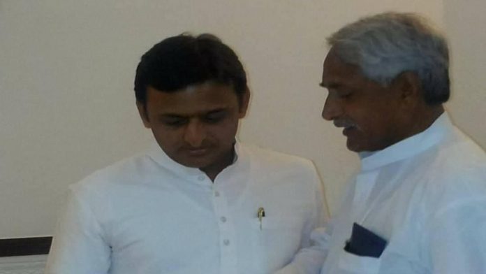 अखिलेश यादव, आतंकी, शादाब अहमद