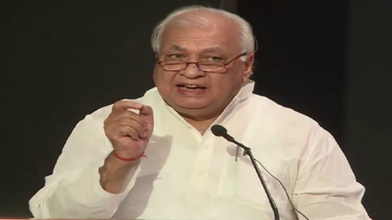 राज्यपाल आरिफ मोहम्मद खान ने केरल के 9 कुलपतियों की कर दी छुट्टी: भड़की वामपंथी सरकार ने बताया RSS की साजिश, कहा – हो रहा भगवाकरण