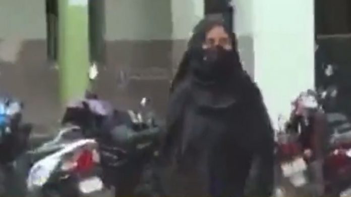 मुस्लिम लड़की, बुर्का, कर्नाटक
