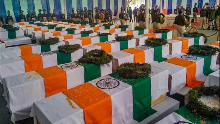 कोई था घर का एकमात्र कमाऊ पूत, किसी की थी सालगिरह तो कोई जन्मदिन मनाकर लौटा था… जो पुलवामा में बलिदान हुए