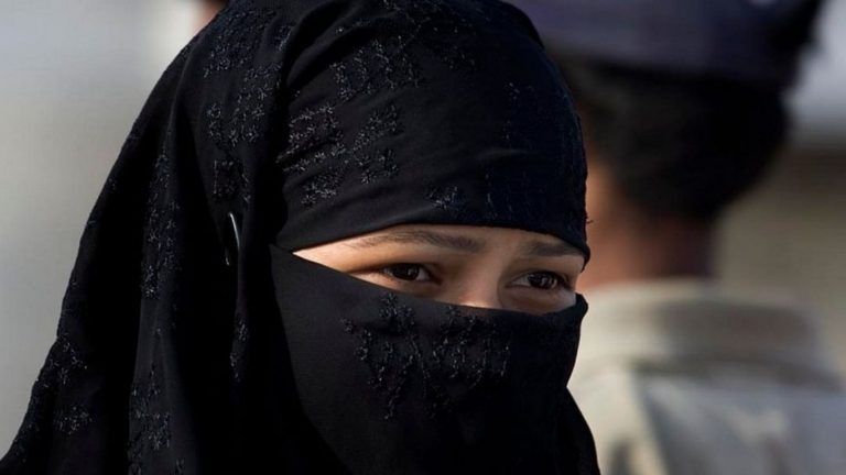 शौहर से पहले बेटी को ‘दूध’ पिलाया तो दे दिया ‘तीन तलाक’: अहमदाबाद की घटना, FIR दर्ज; दहेज के लिए भी ससुराल के लोग करते थे मारपीट